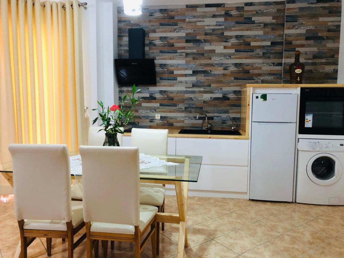 Flora Apartments Sarandë Buitenkant foto