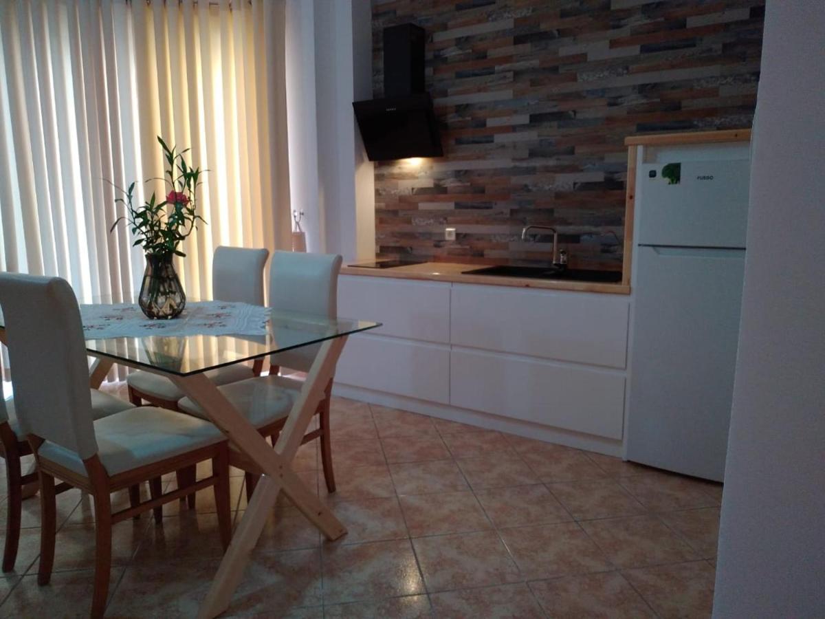 Flora Apartments Sarandë Buitenkant foto