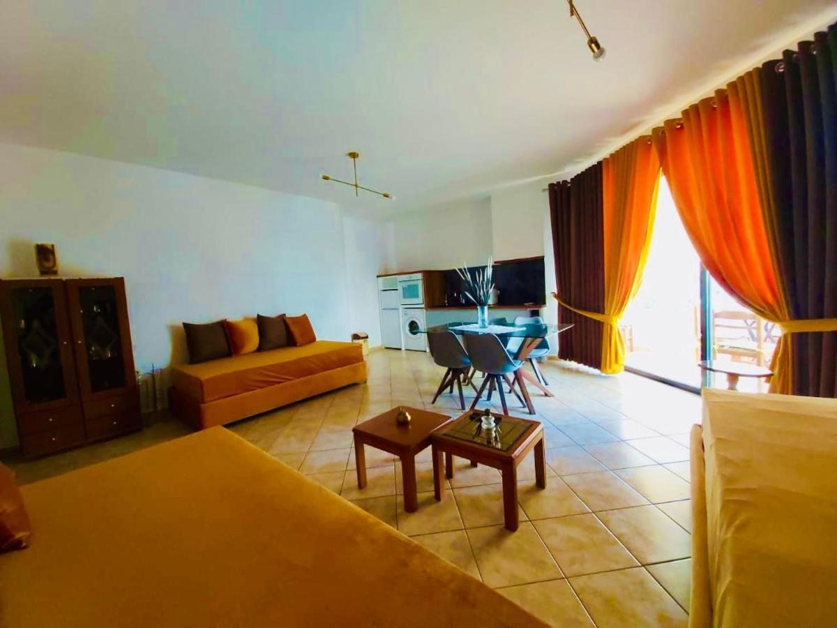 Flora Apartments Sarandë Buitenkant foto