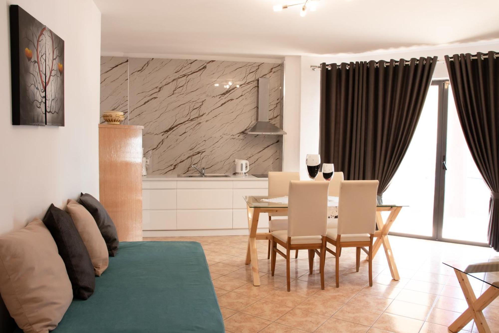Flora Apartments Sarandë Buitenkant foto