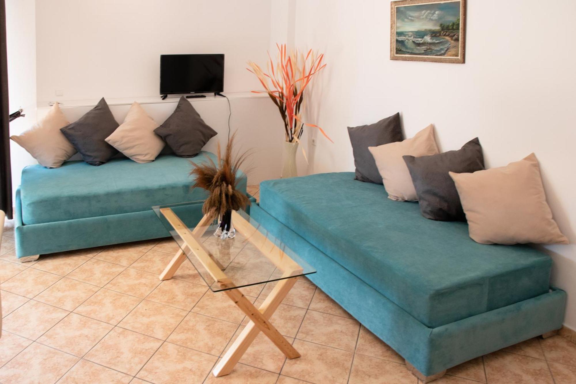 Flora Apartments Sarandë Buitenkant foto