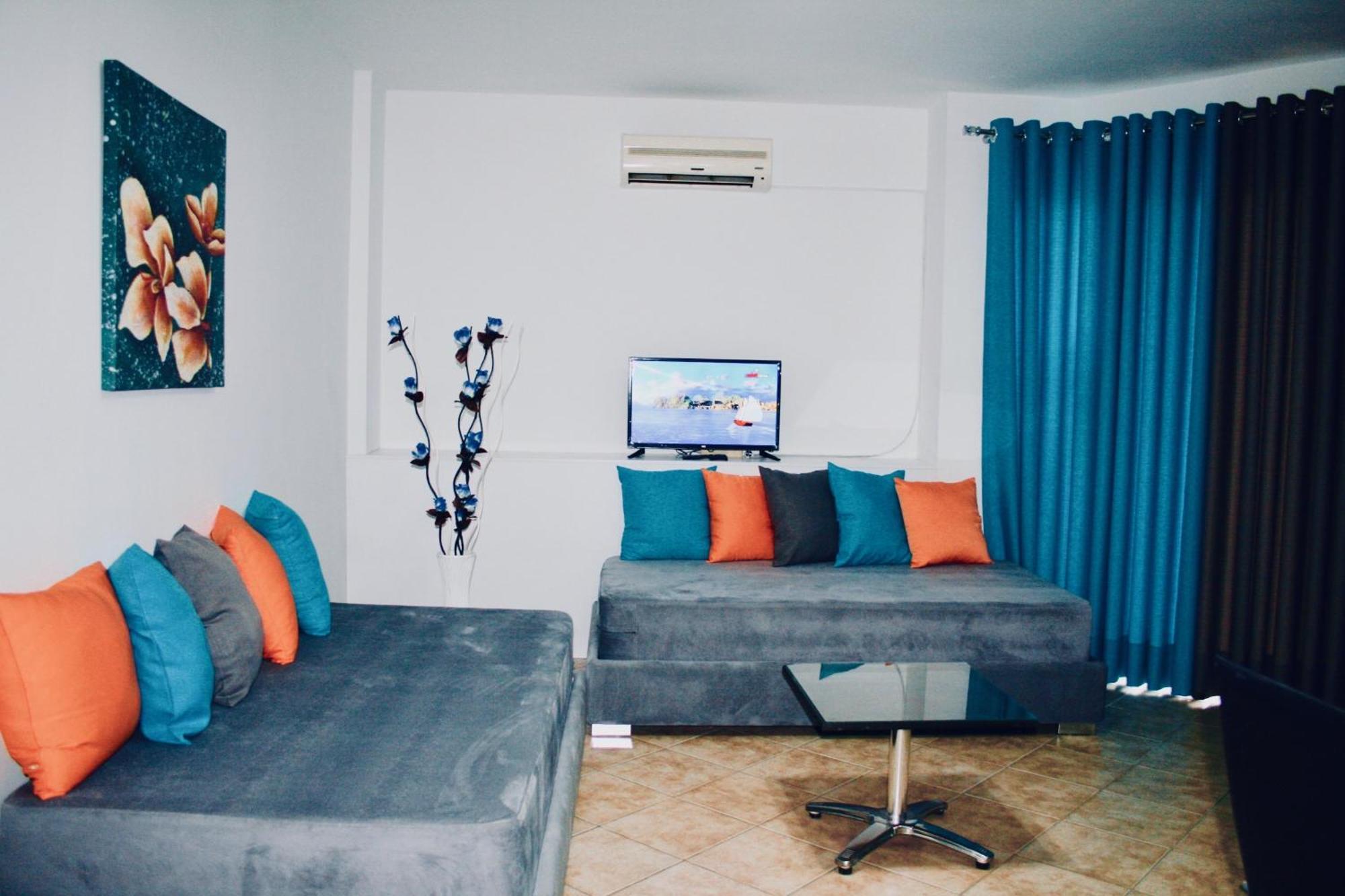 Flora Apartments Sarandë Buitenkant foto