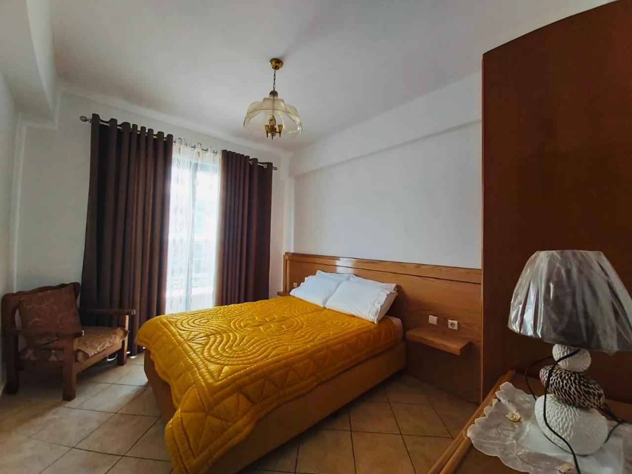 Flora Apartments Sarandë Buitenkant foto