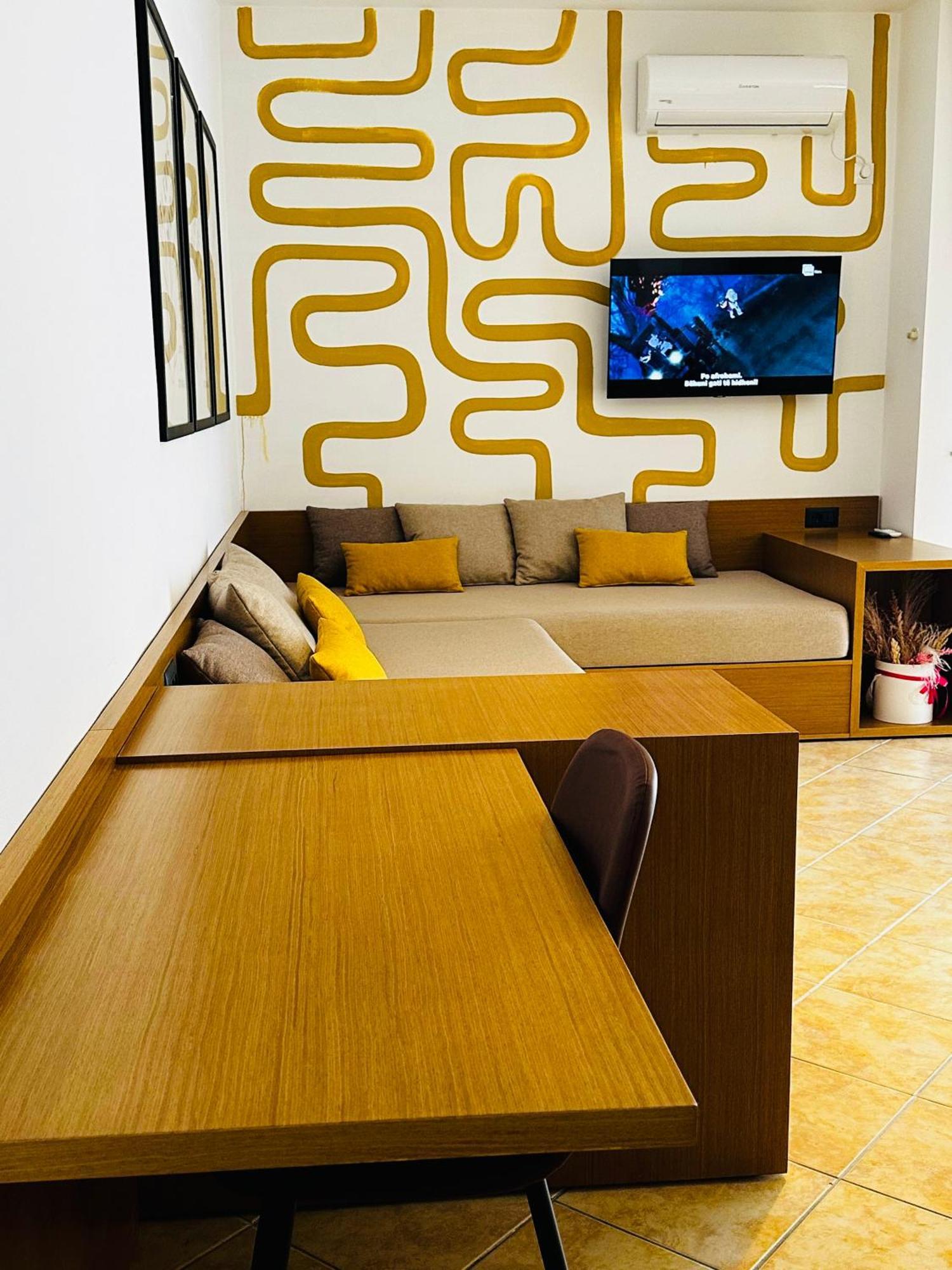 Flora Apartments Sarandë Buitenkant foto