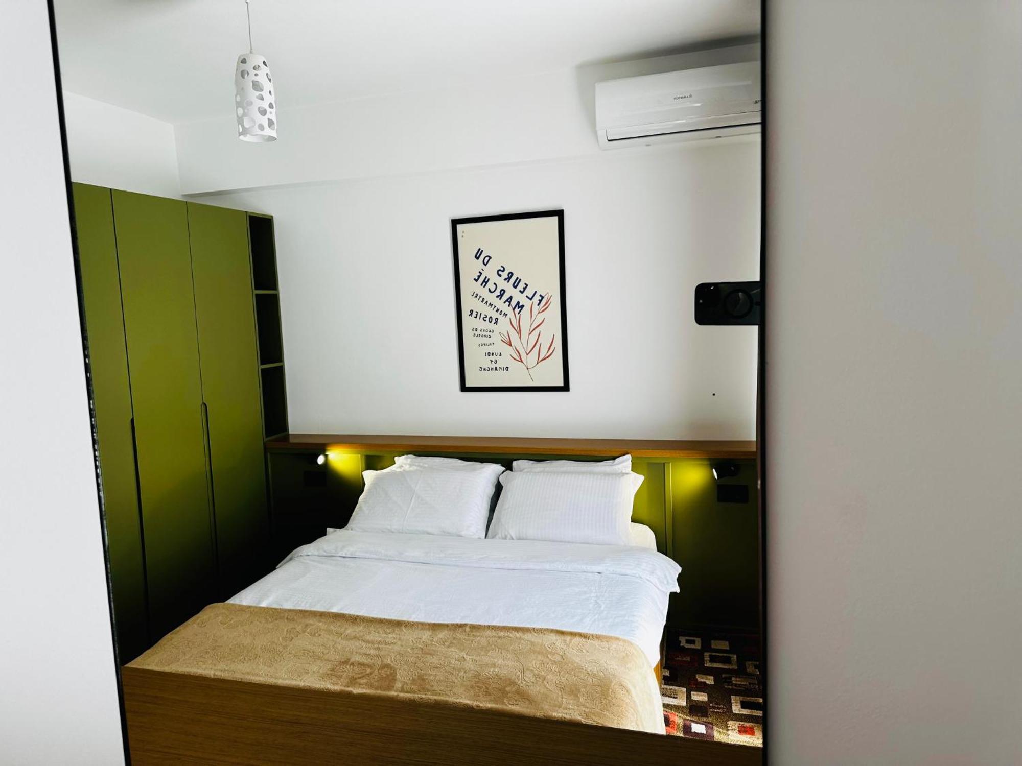Flora Apartments Sarandë Buitenkant foto