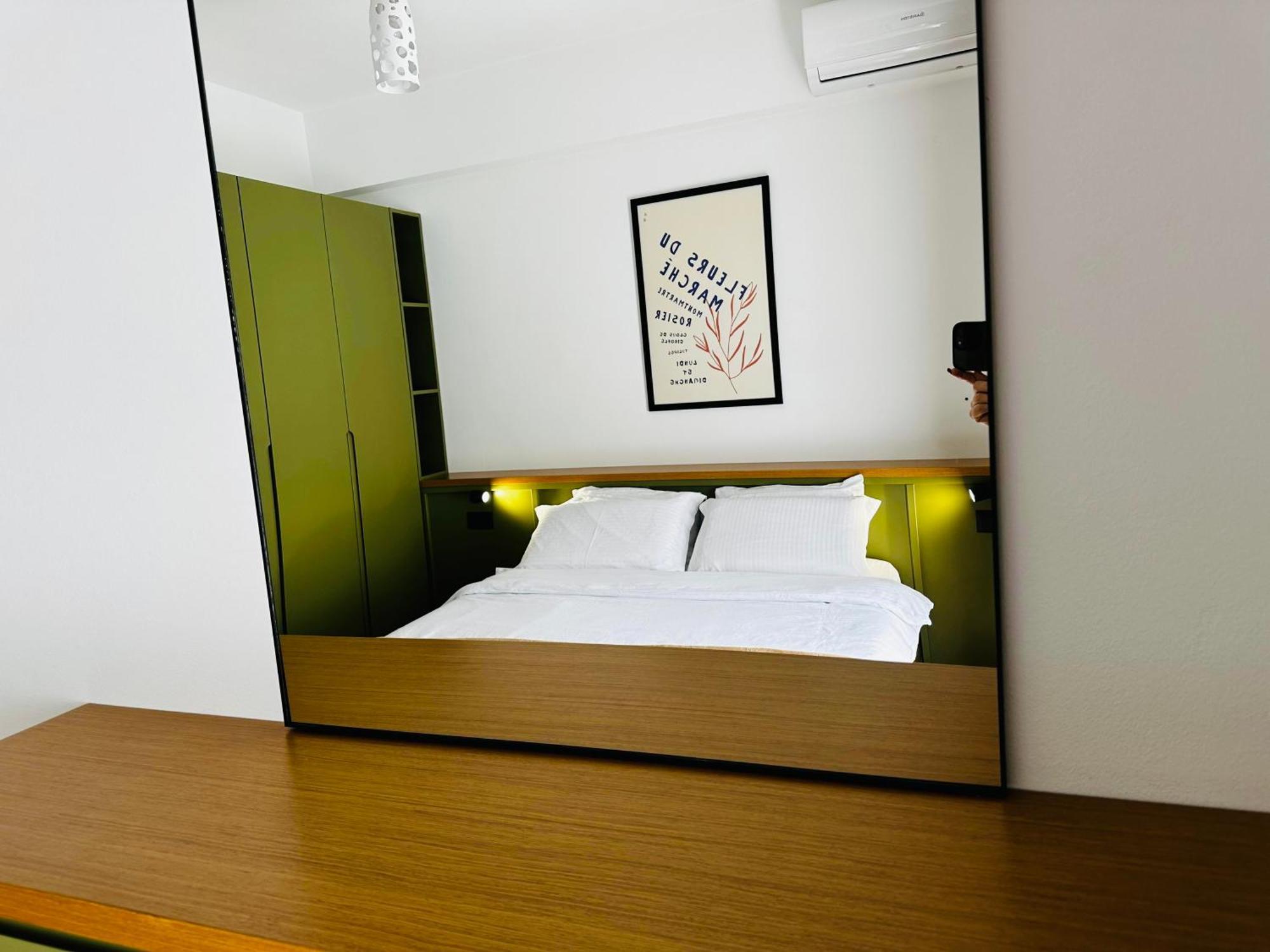 Flora Apartments Sarandë Buitenkant foto