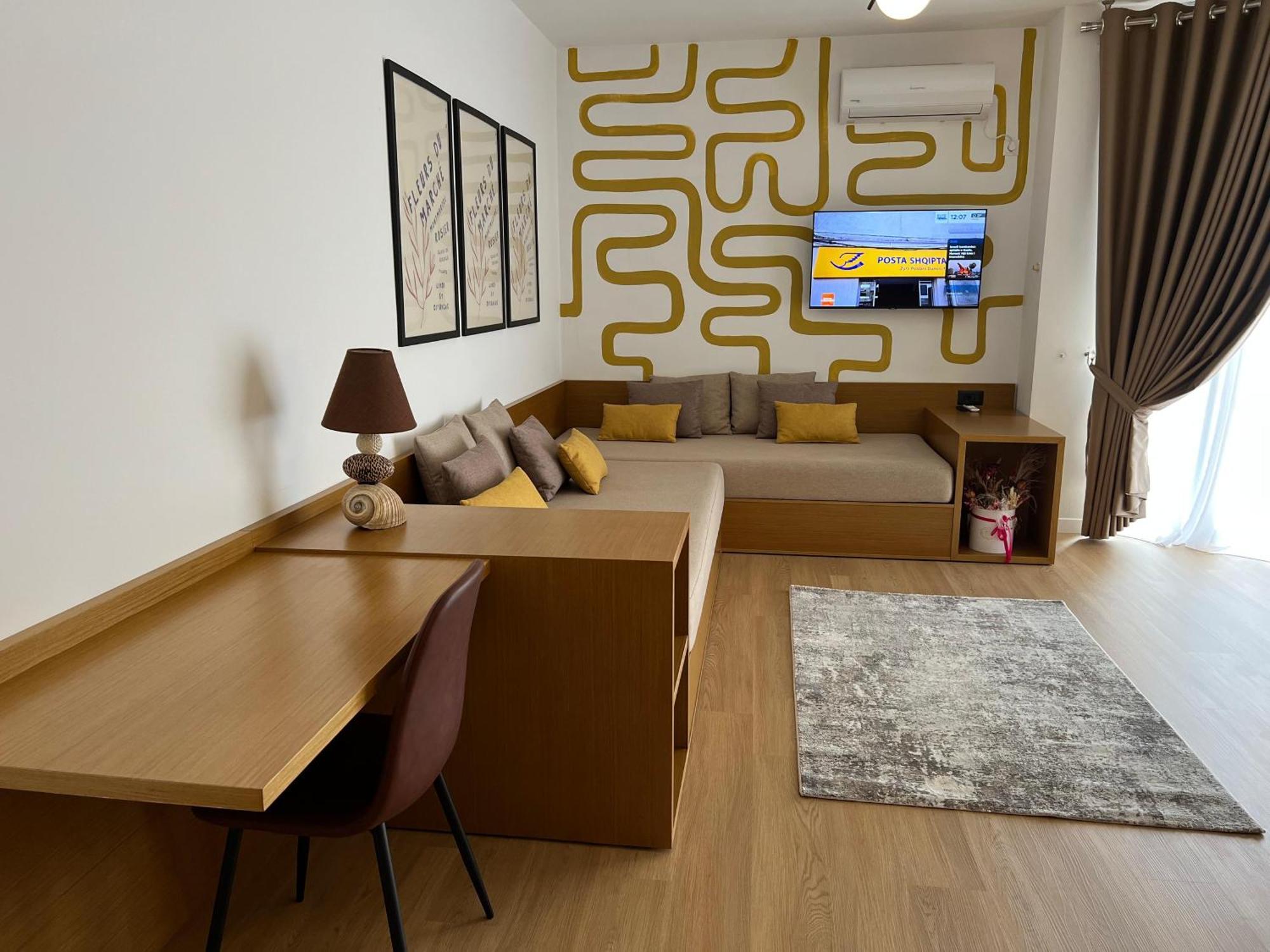 Flora Apartments Sarandë Buitenkant foto