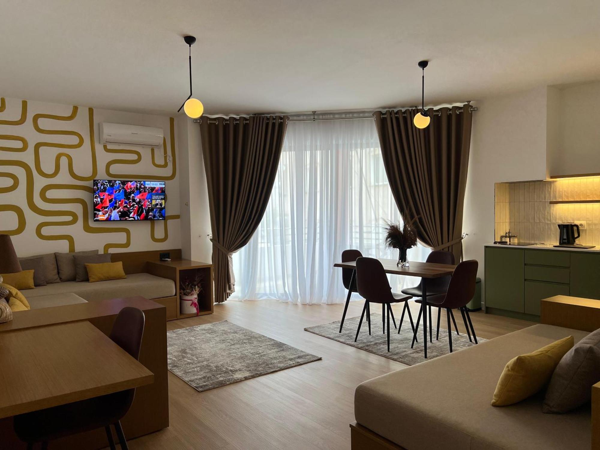 Flora Apartments Sarandë Buitenkant foto