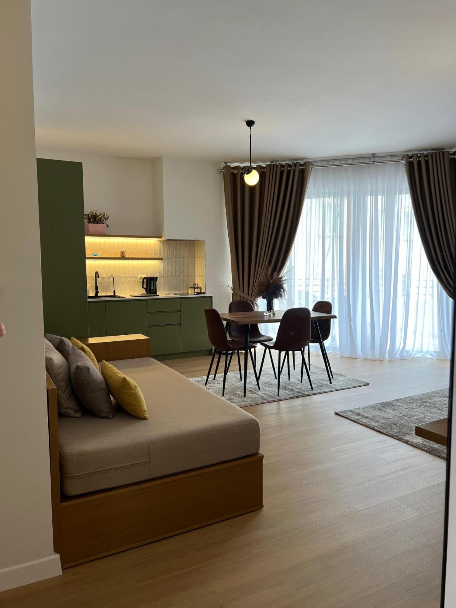 Flora Apartments Sarandë Buitenkant foto