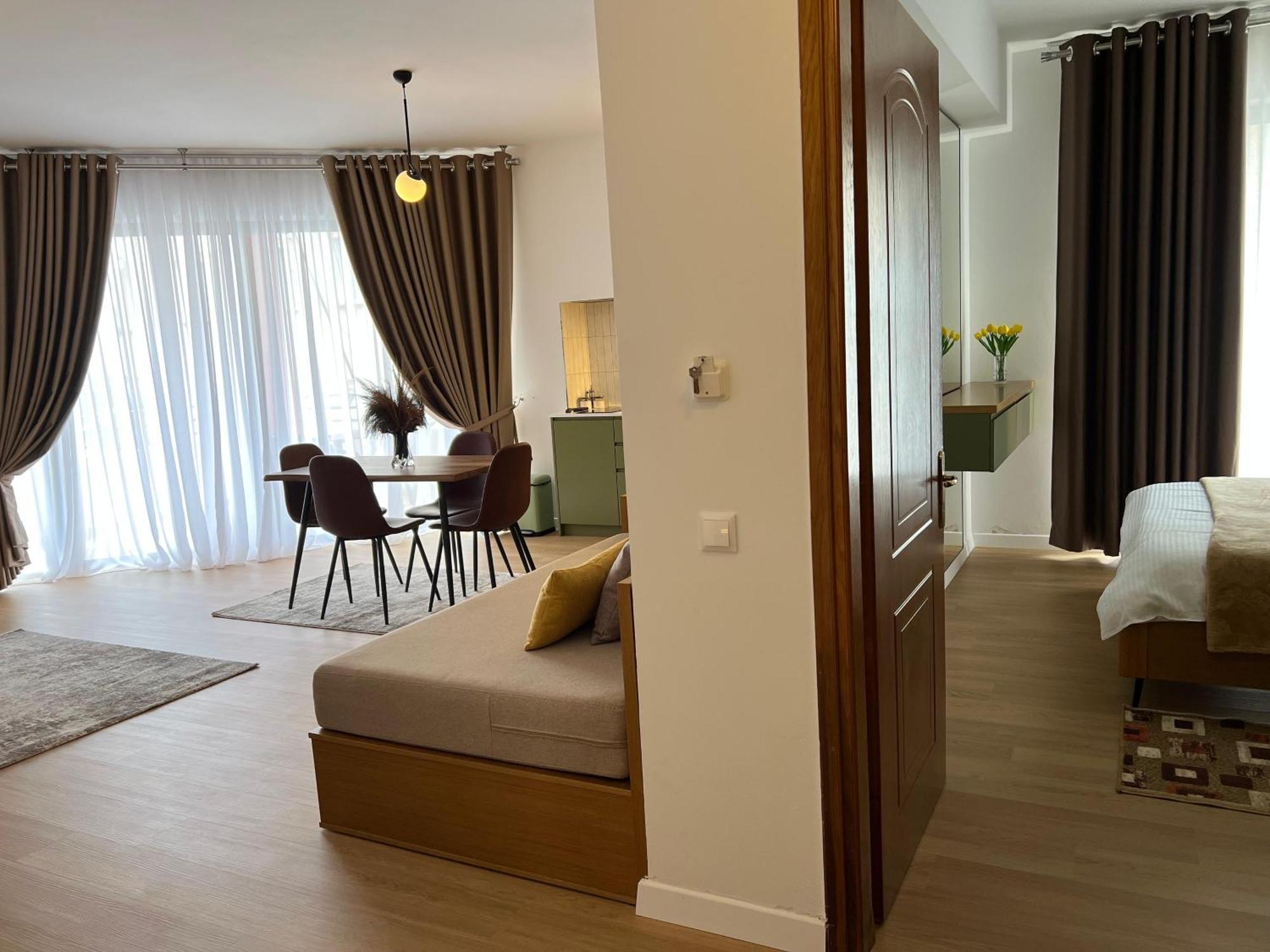 Flora Apartments Sarandë Buitenkant foto